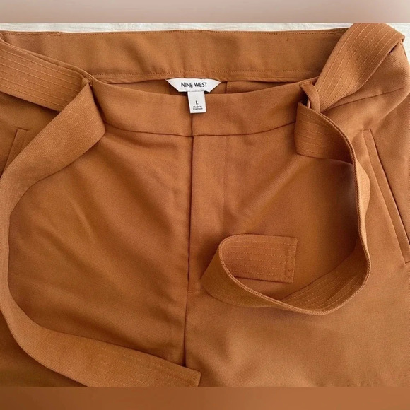 Nine West Large Womens Brown High Waist Shorts 3.5 inseam with Belt - Picture 6 of 6